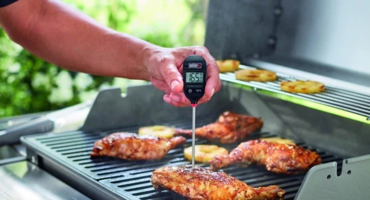 outdoor barbecue grill